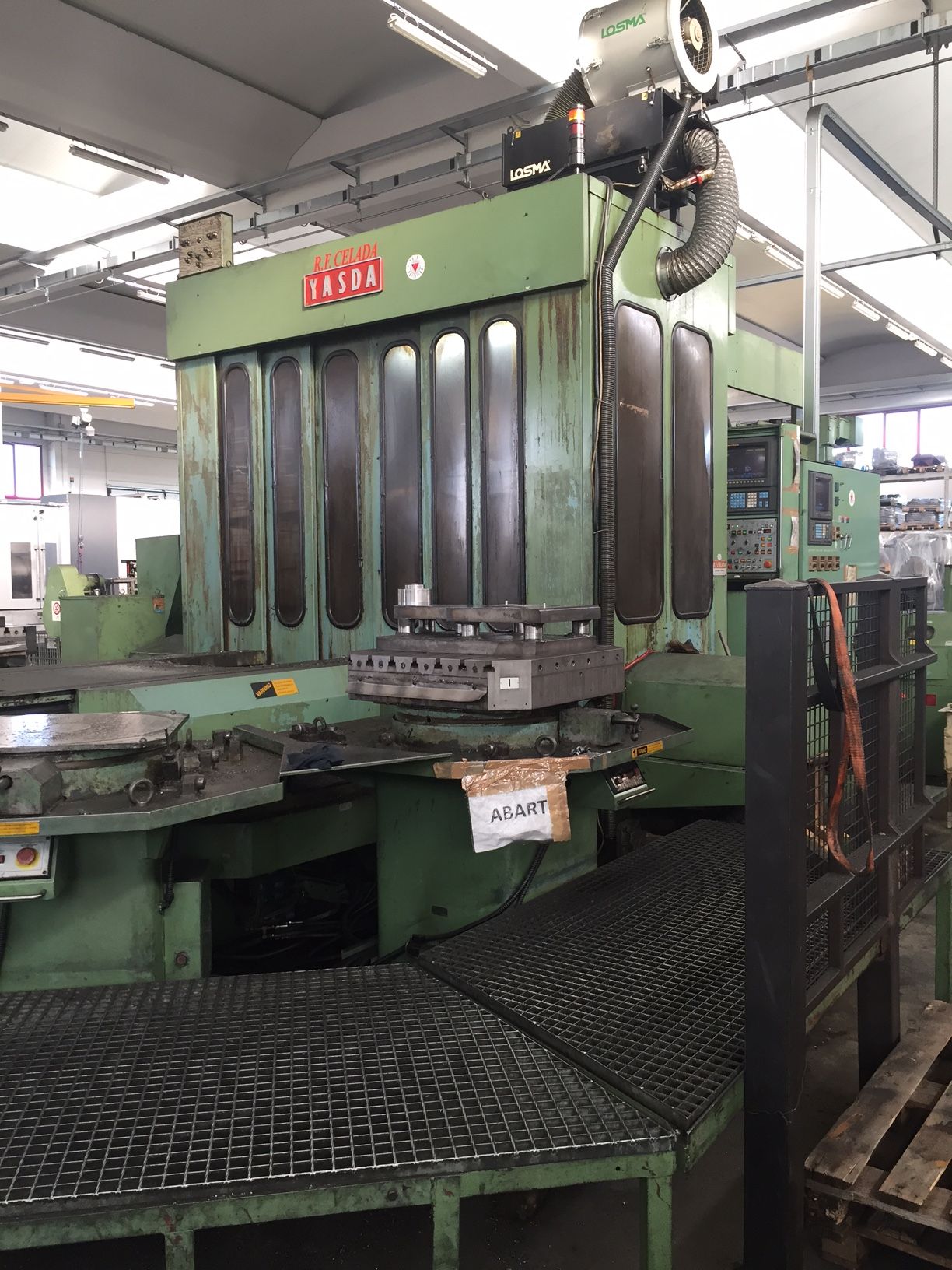 Centro di lavoro orizzontale YASDA YBM900N