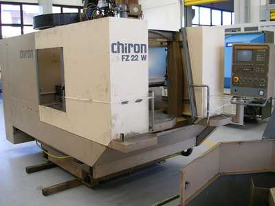 Centro di lavoro verticale CHIRON FZ22W