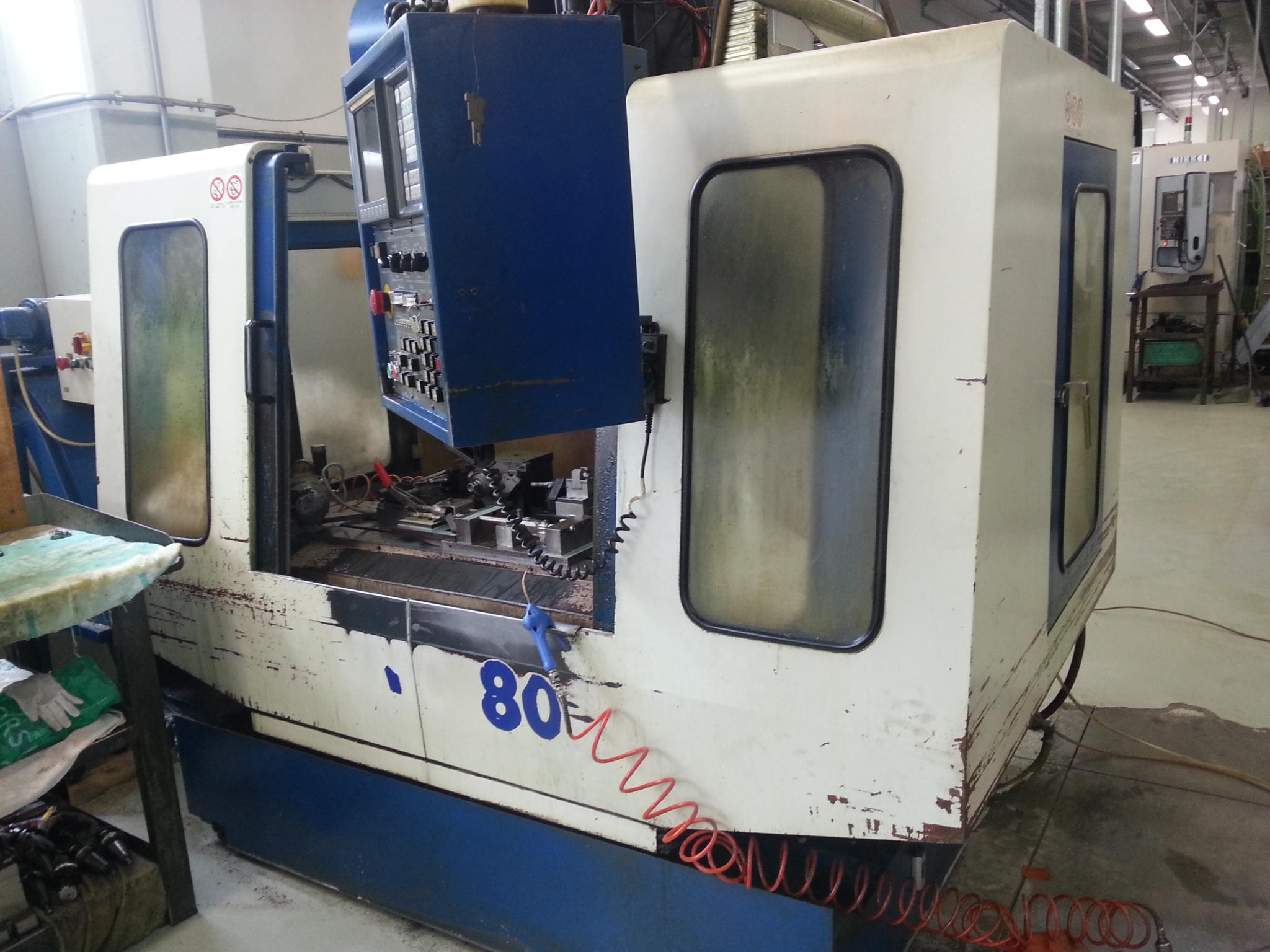 Centro di lavoro verticale DART VMC 800/A