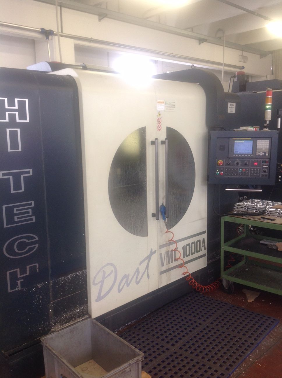 Centro di lavoro verticale DART VMC1000 HI-TECH