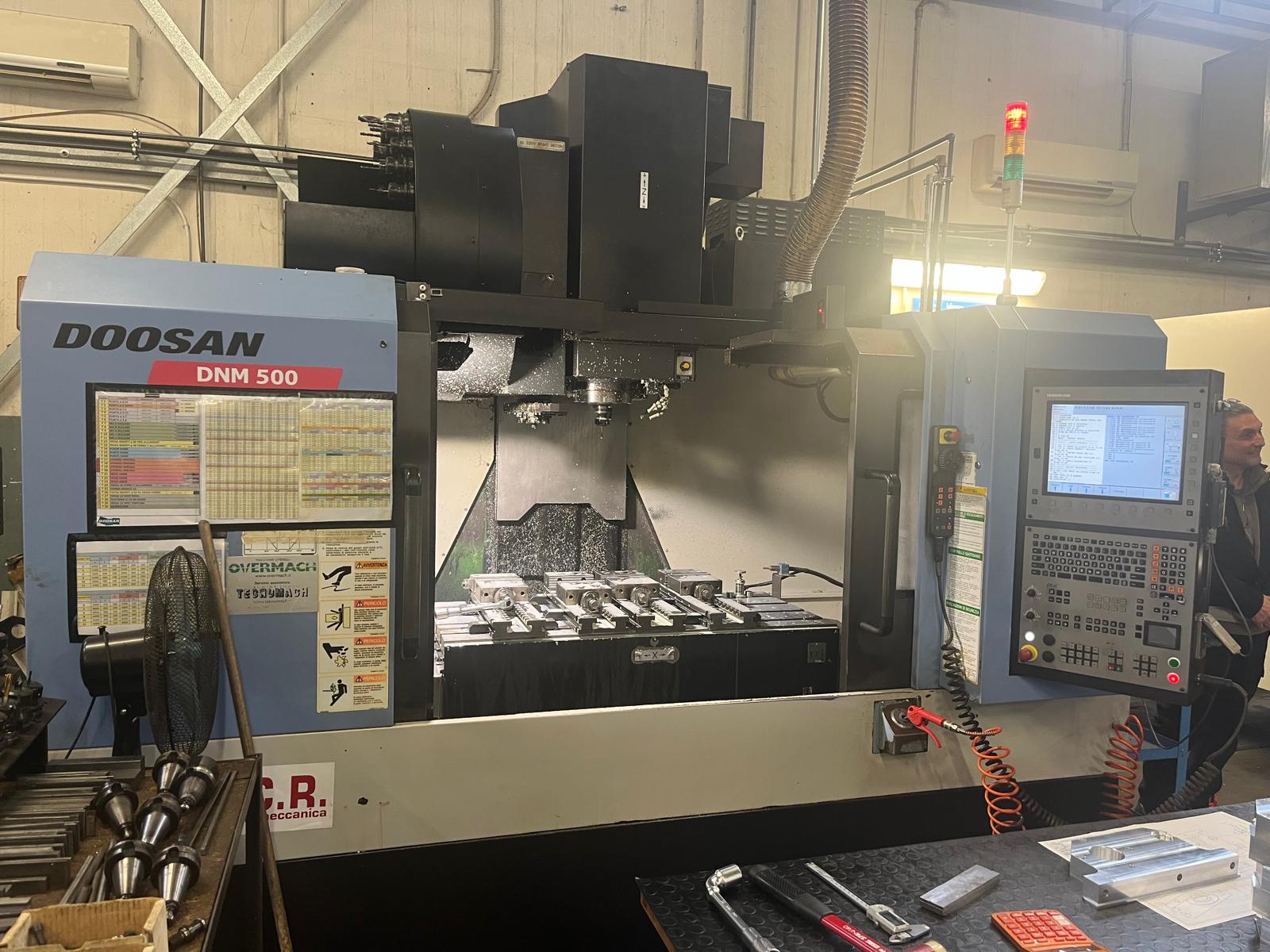 Centro di lavoro verticale DOOSAN DNM 500