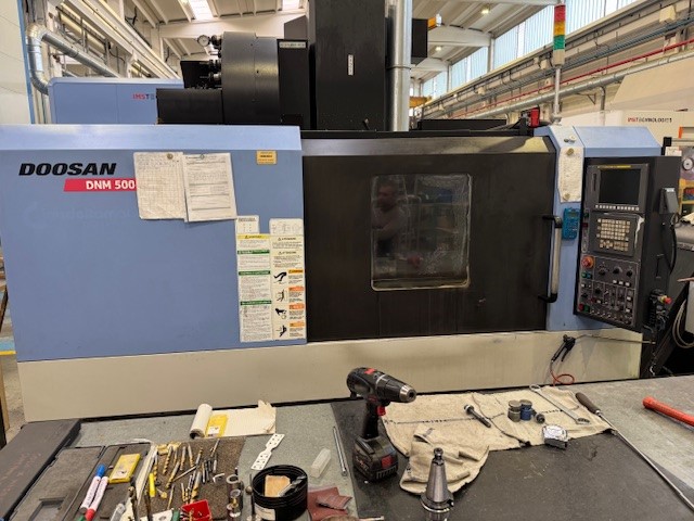Centro di lavoro verticale DOOSAN DNM500