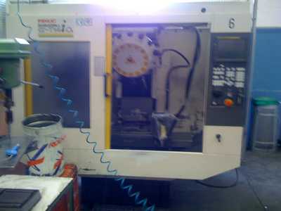Centro di lavoro verticale FANUC-ROBODRILL ALFA T14iCL