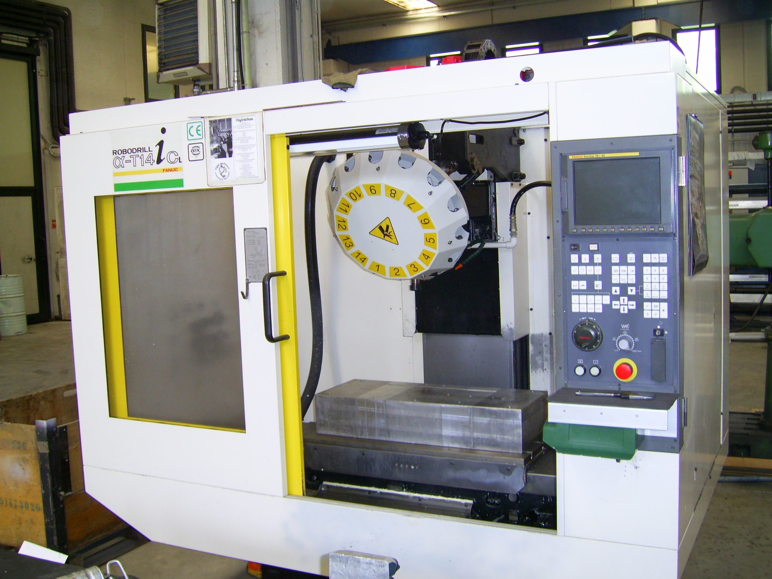 Centro di lavoro verticale FANUC-ROBODRILL ALPHA T14iCL