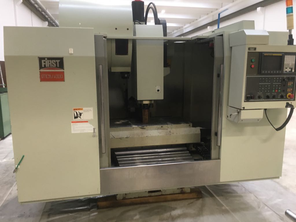 Centro di lavoro verticale FIRST MCV 1000
