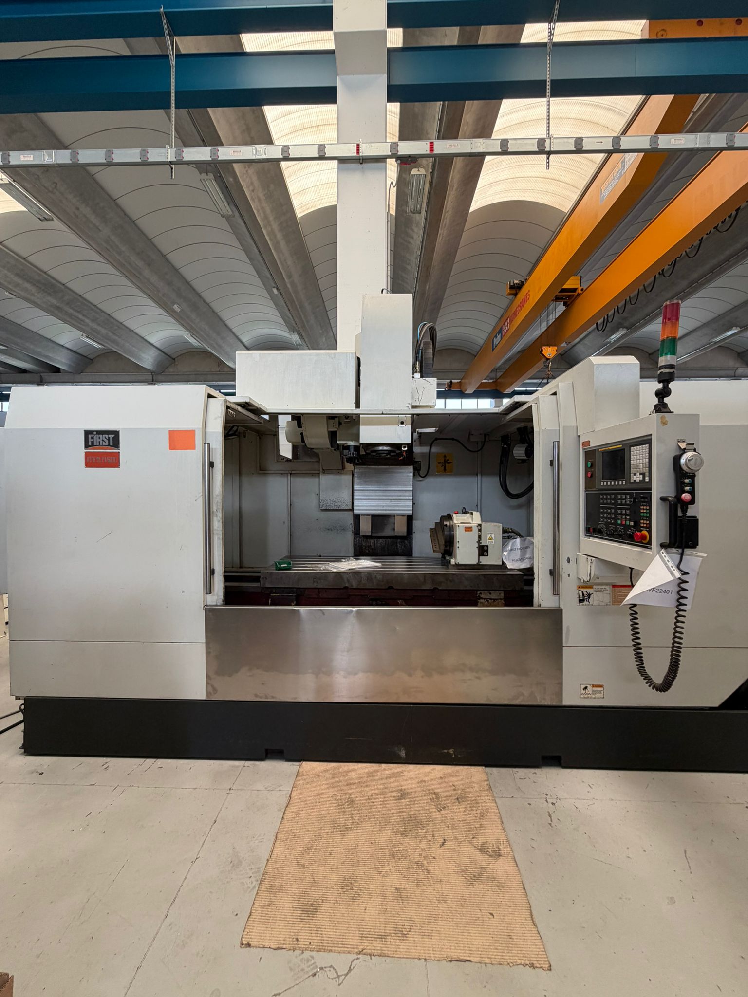 Centro di lavoro verticale FIRST MCV 1500