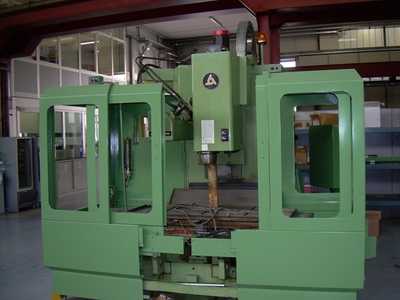 Centro di lavoro verticale KITAMURA M 3/835B