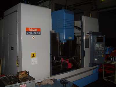 Centro di lavoro verticale MAZAK VTC 200B