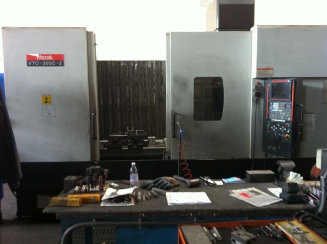 Centro di lavoro verticale MAZAK VTC 300 C MK II