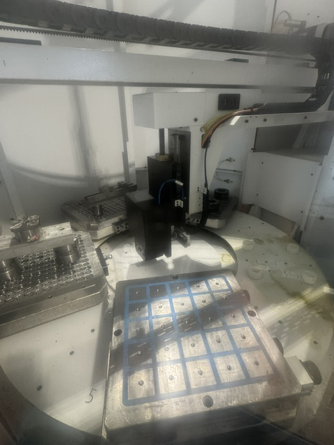 Centro di lavoro verticale MIKRON MILL E 700 U