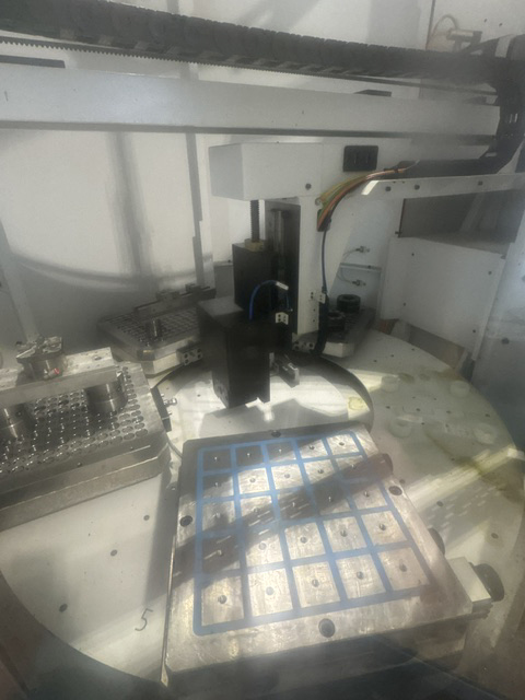 Centro di lavoro verticale MIKRON MILL E 700 U