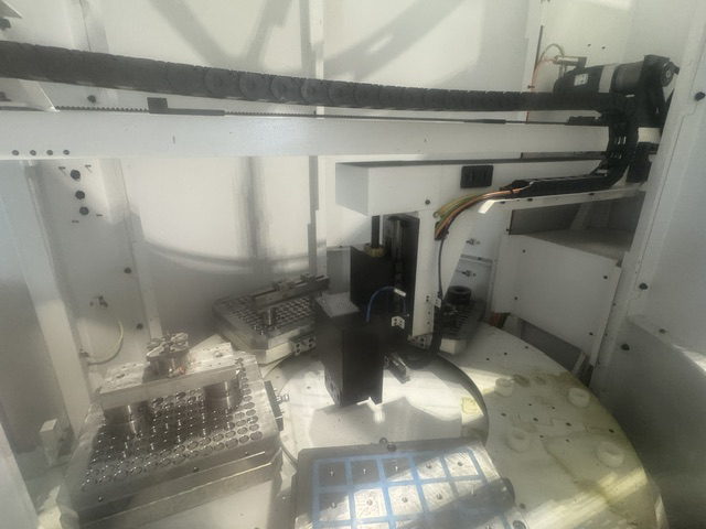 Centro di lavoro verticale MIKRON MILL E 700 U