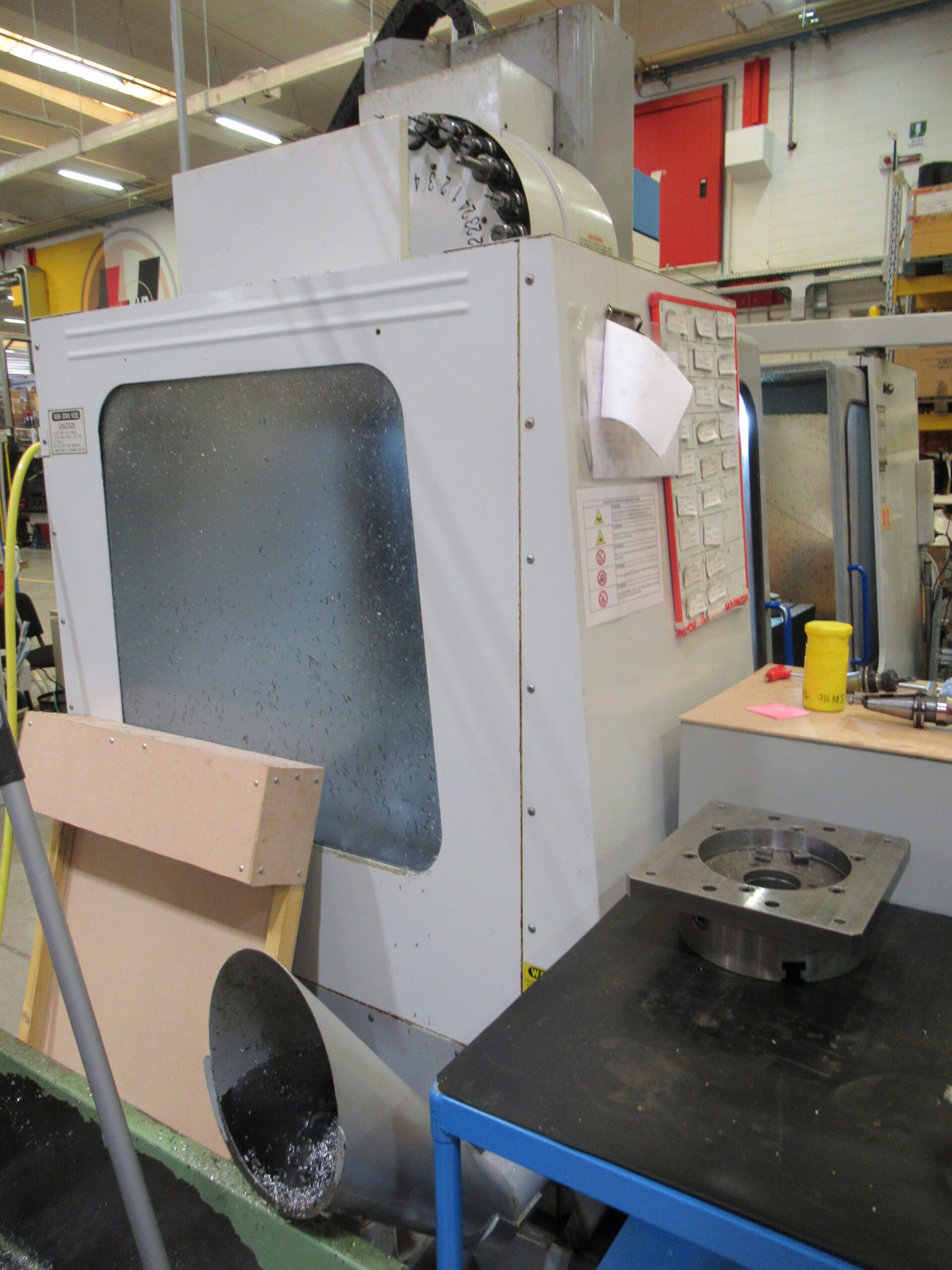 Centro di lavoro verticale MIKRON VCE 1250