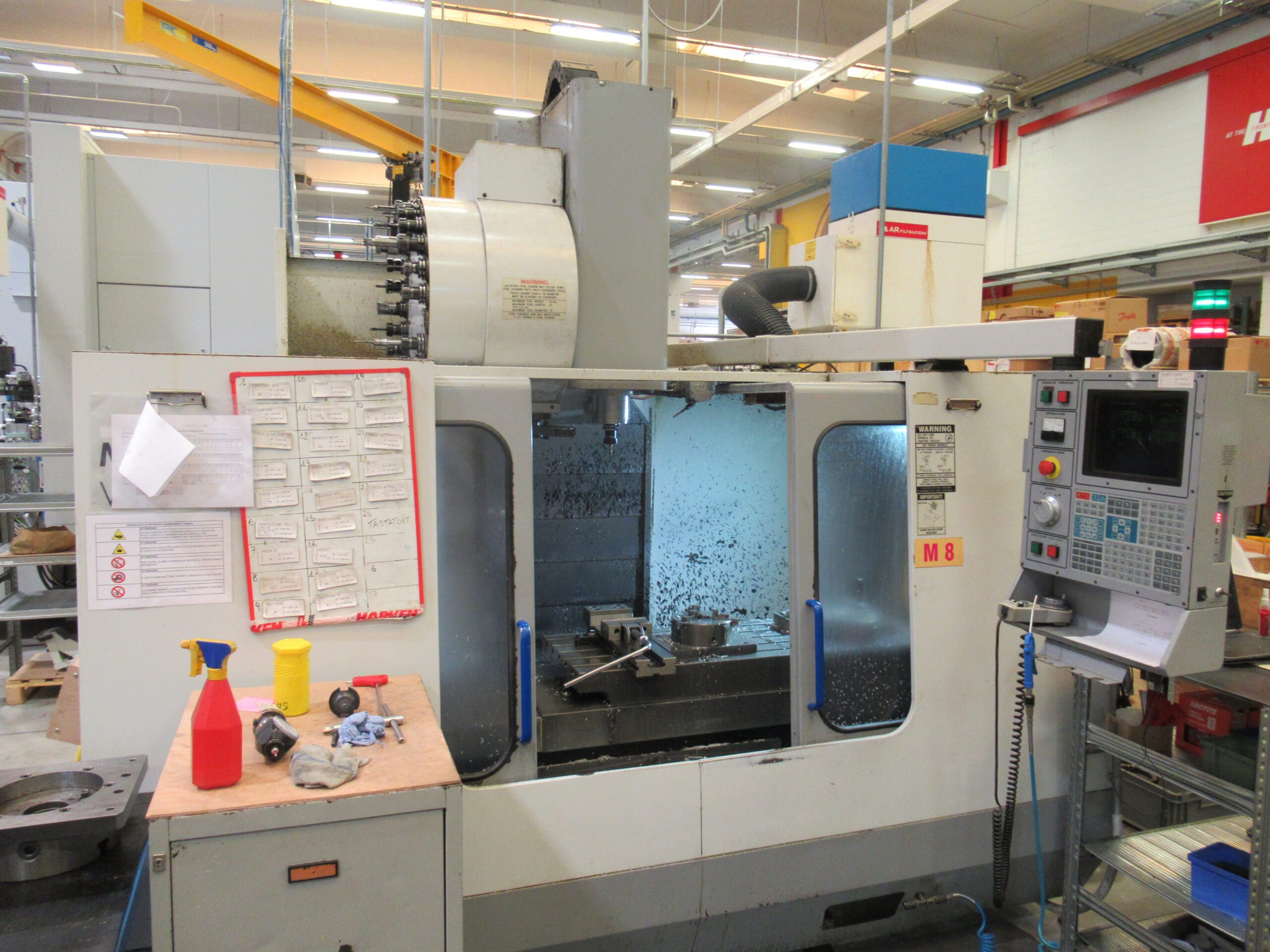 Centro di lavoro verticale MIKRON VCE 1250