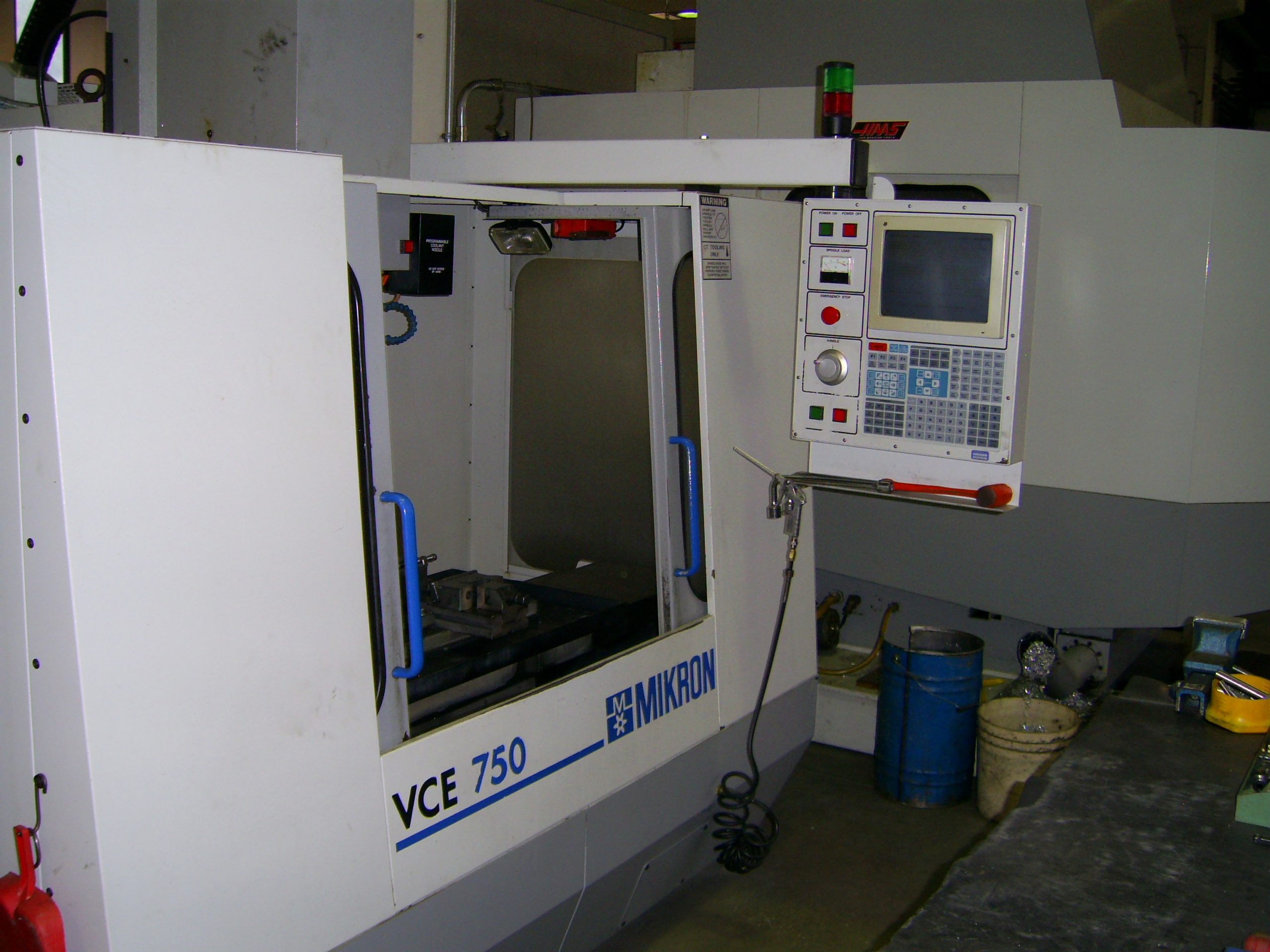 Centro di lavoro verticale MIKRON VCE 750