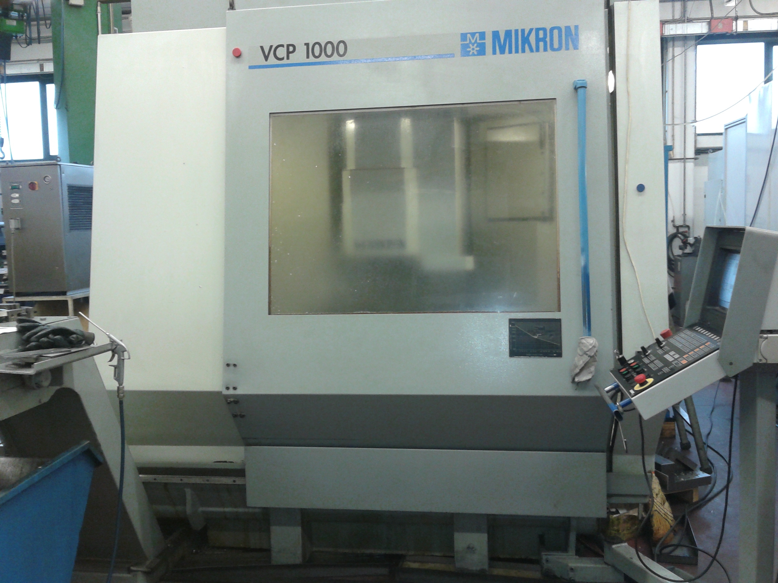 Centro di lavoro verticale MIKRON VCP 1000