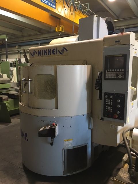 Centro di lavoro verticale NIKKEI VE600 APC