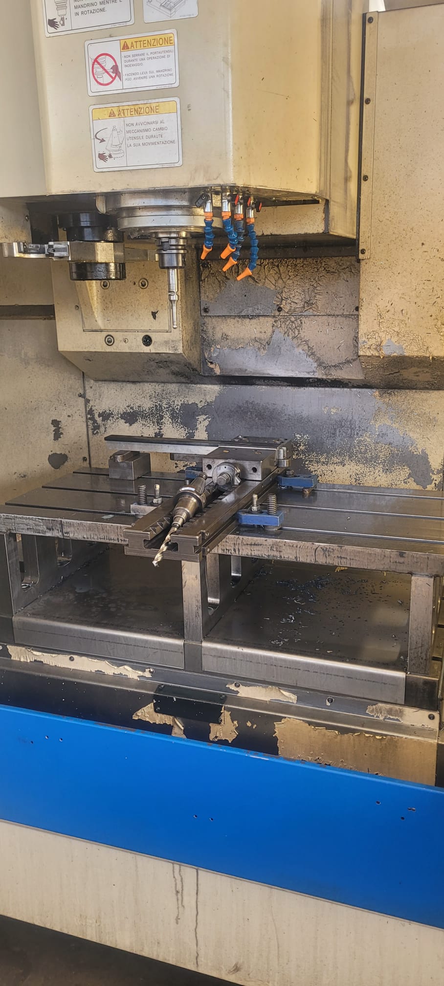 Centro di lavoro verticale OKUMA MX 45 VAE