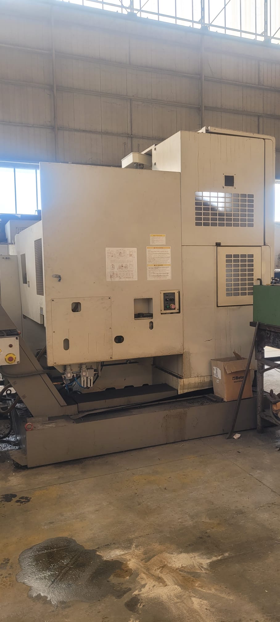 Centro di lavoro verticale OKUMA MX 45 VAE