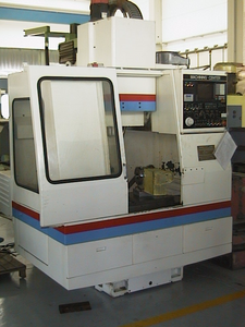 Centro di lavoro verticale TAKISAWA MACV2E