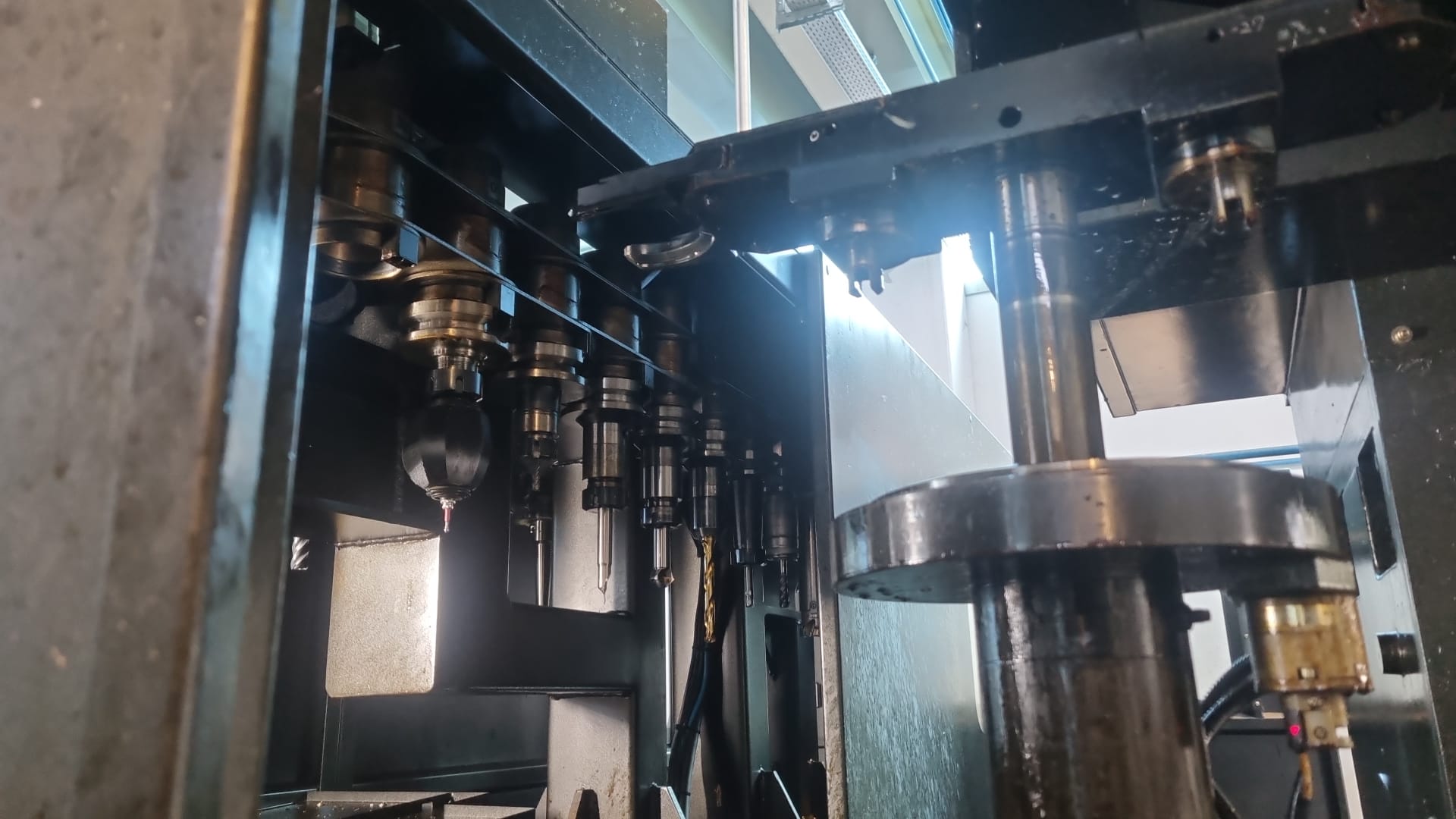 Centro di lavoro verticale WELE LB-321