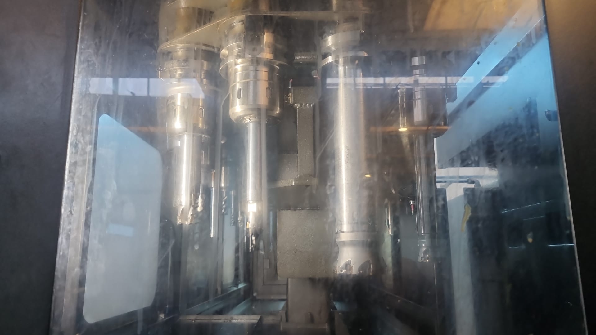 Centro di lavoro verticale WELE LB-321