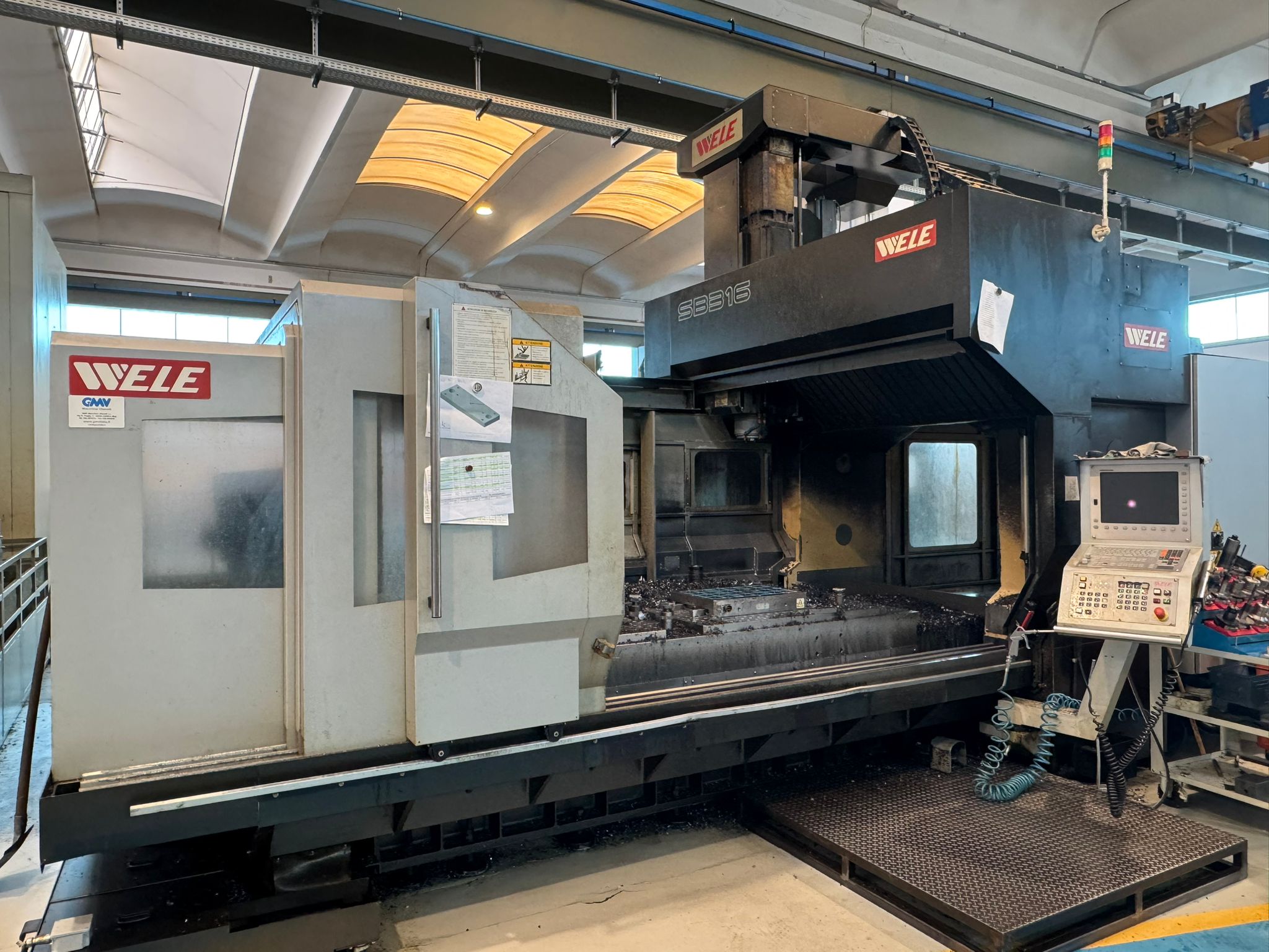 Centro di lavoro verticale WELE SB-316