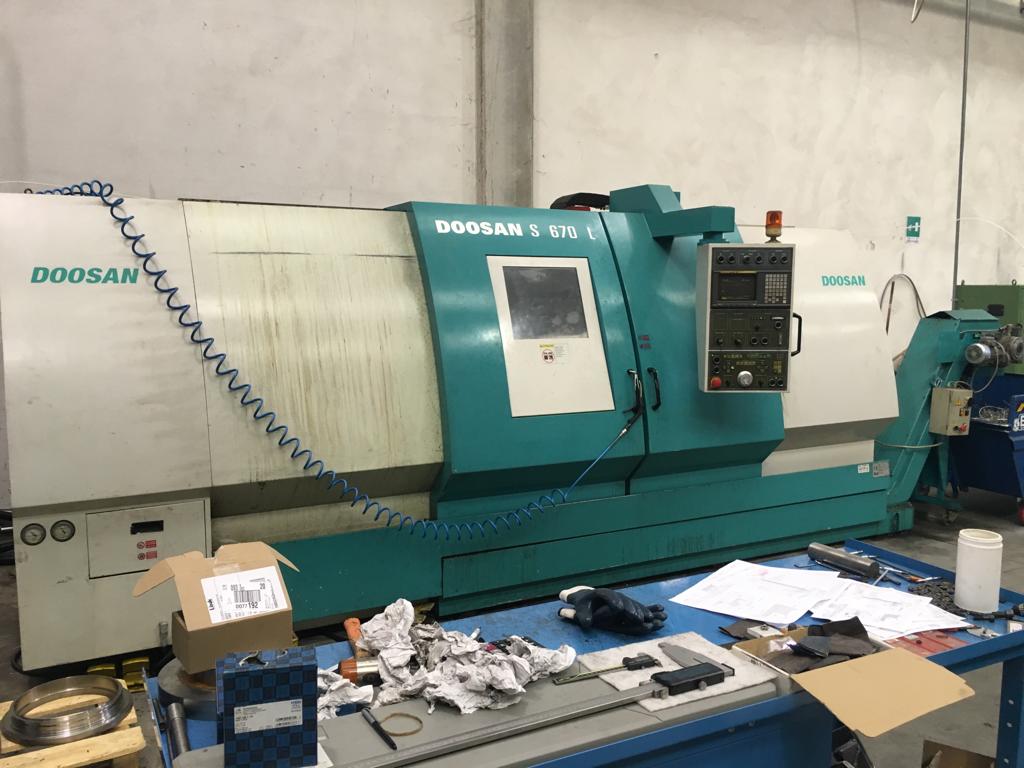 Tornio a controllo numerico DOOSAN 5 670 L