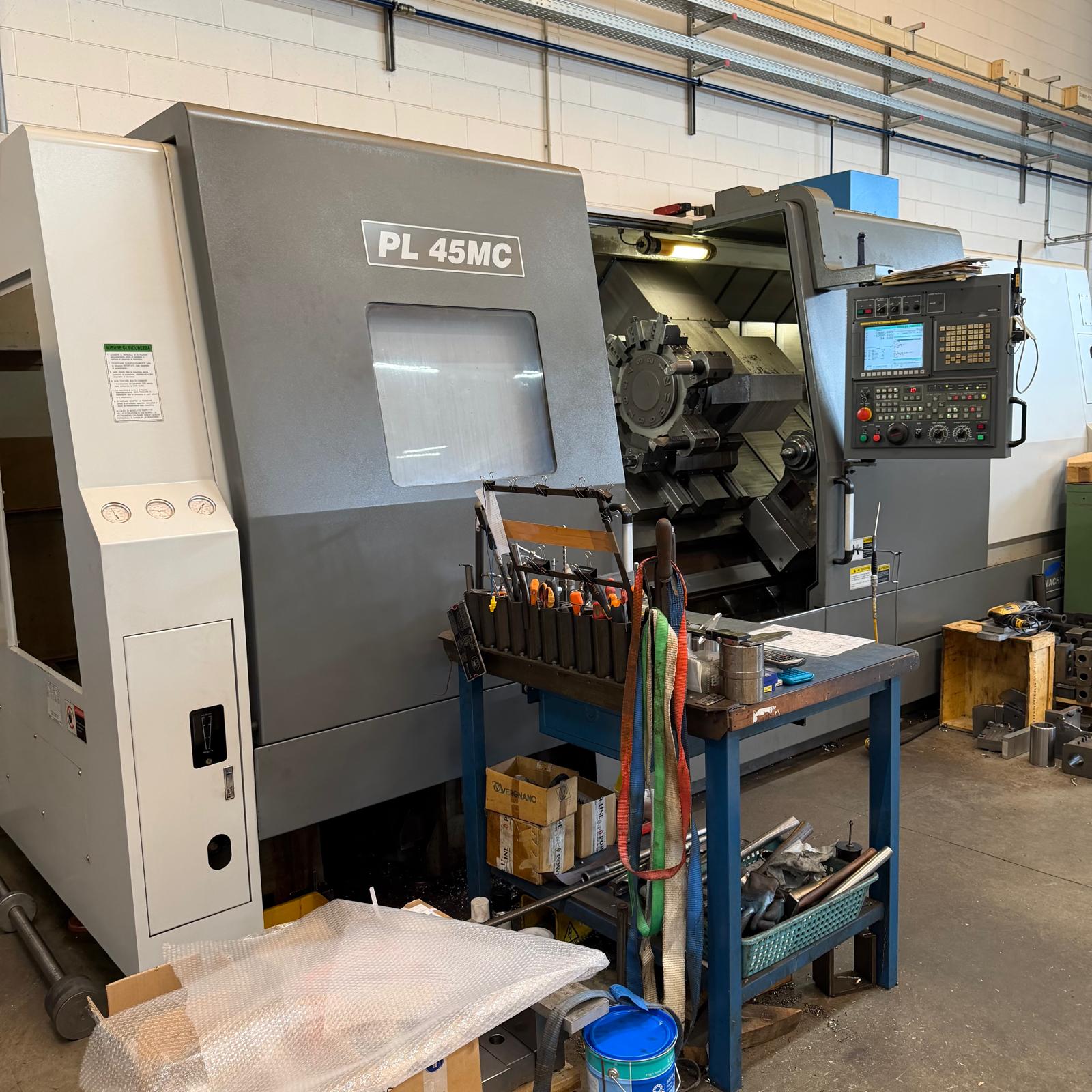 Tornio a controllo numerico SMEC PL45MC/2200
