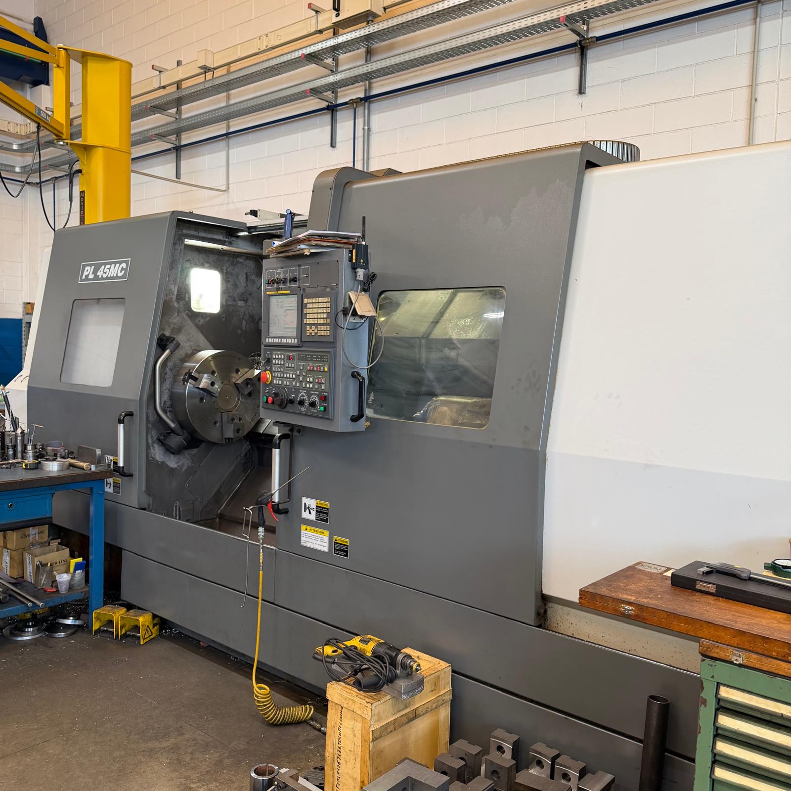 Tornio a controllo numerico SMEC PL45MC/2200