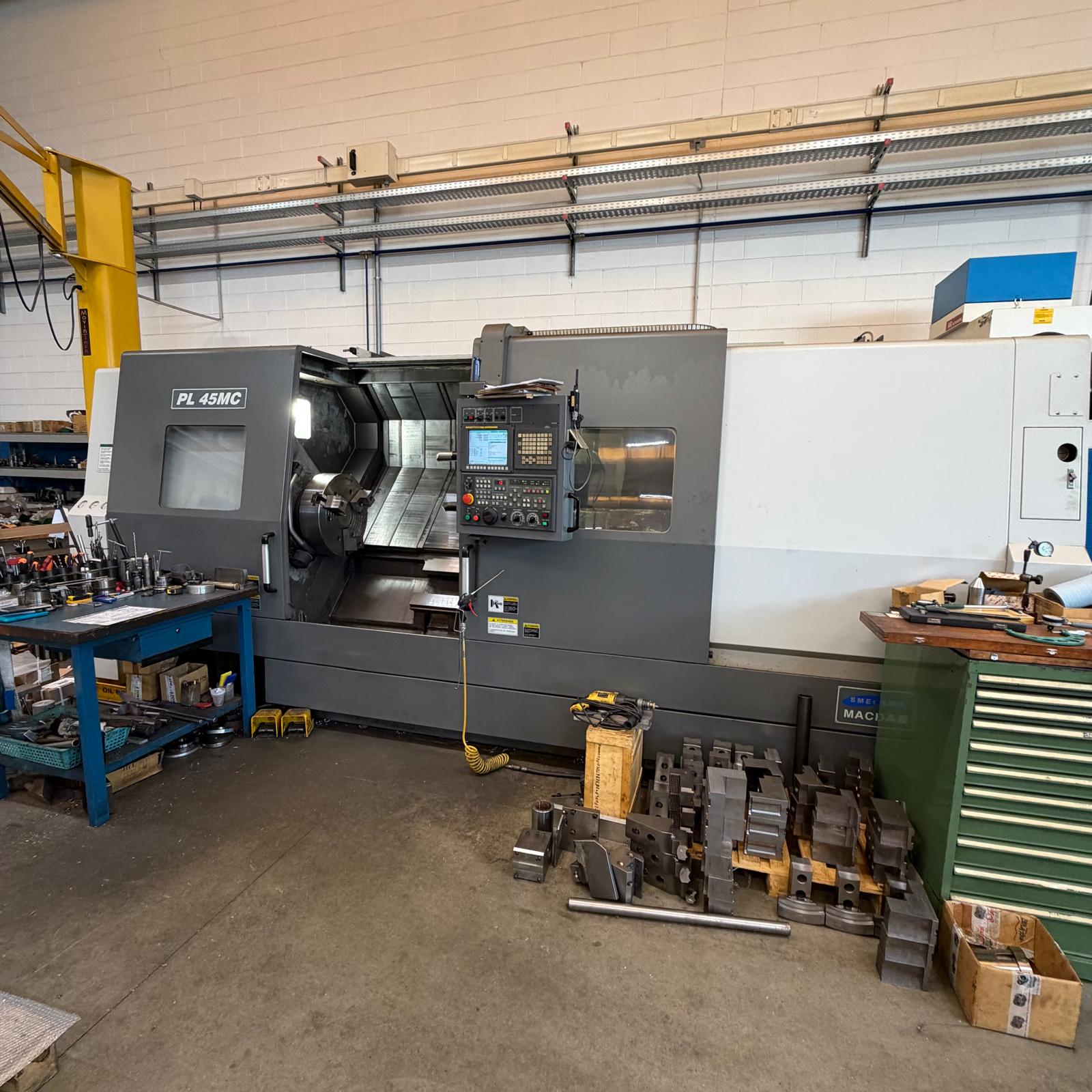 Tornio a controllo numerico SMEC PL45MC/2200