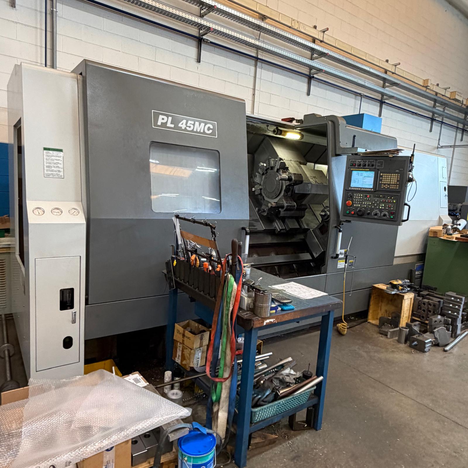 Tornio a controllo numerico SMEC PL45MC/2200