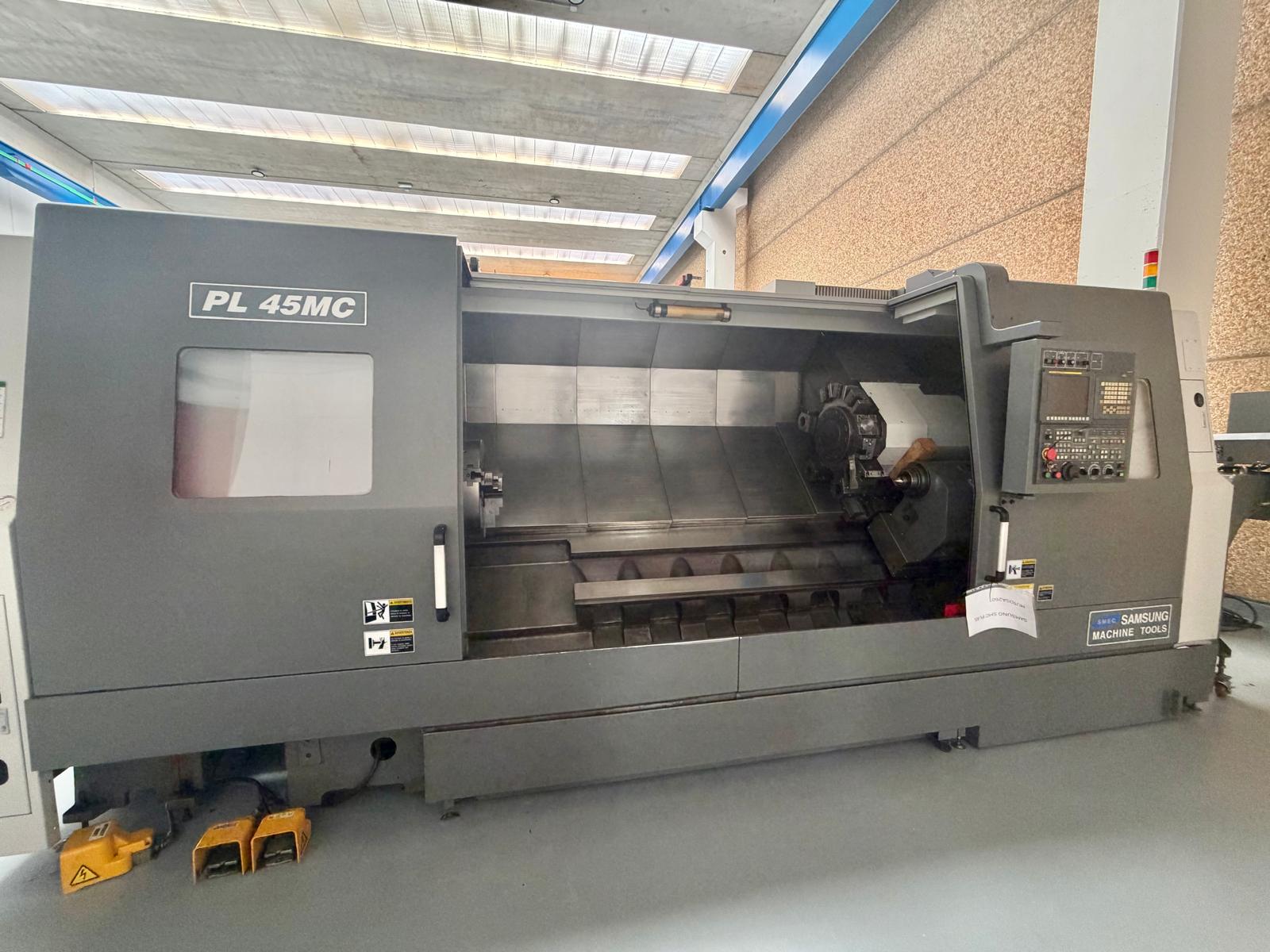 Tornio a controllo numerico SMEC PL45MC/2200