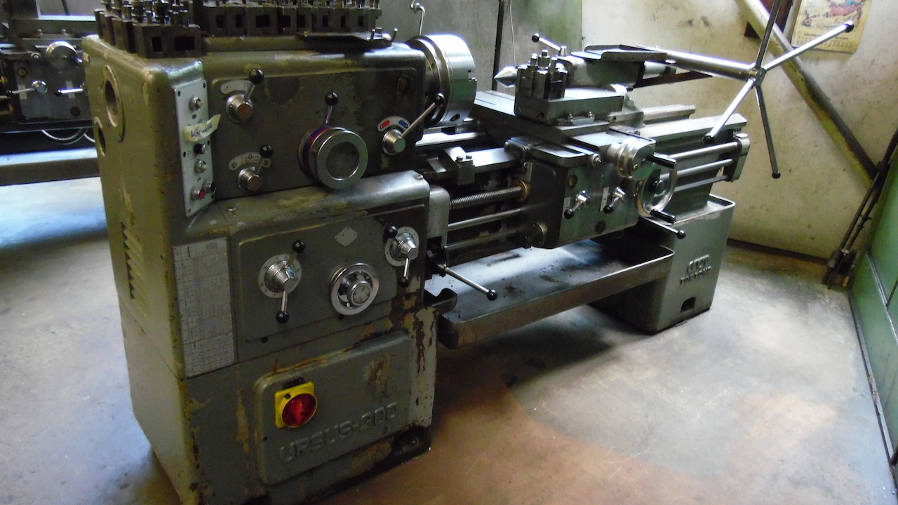 Tornio parallelo CMT URSUS 200