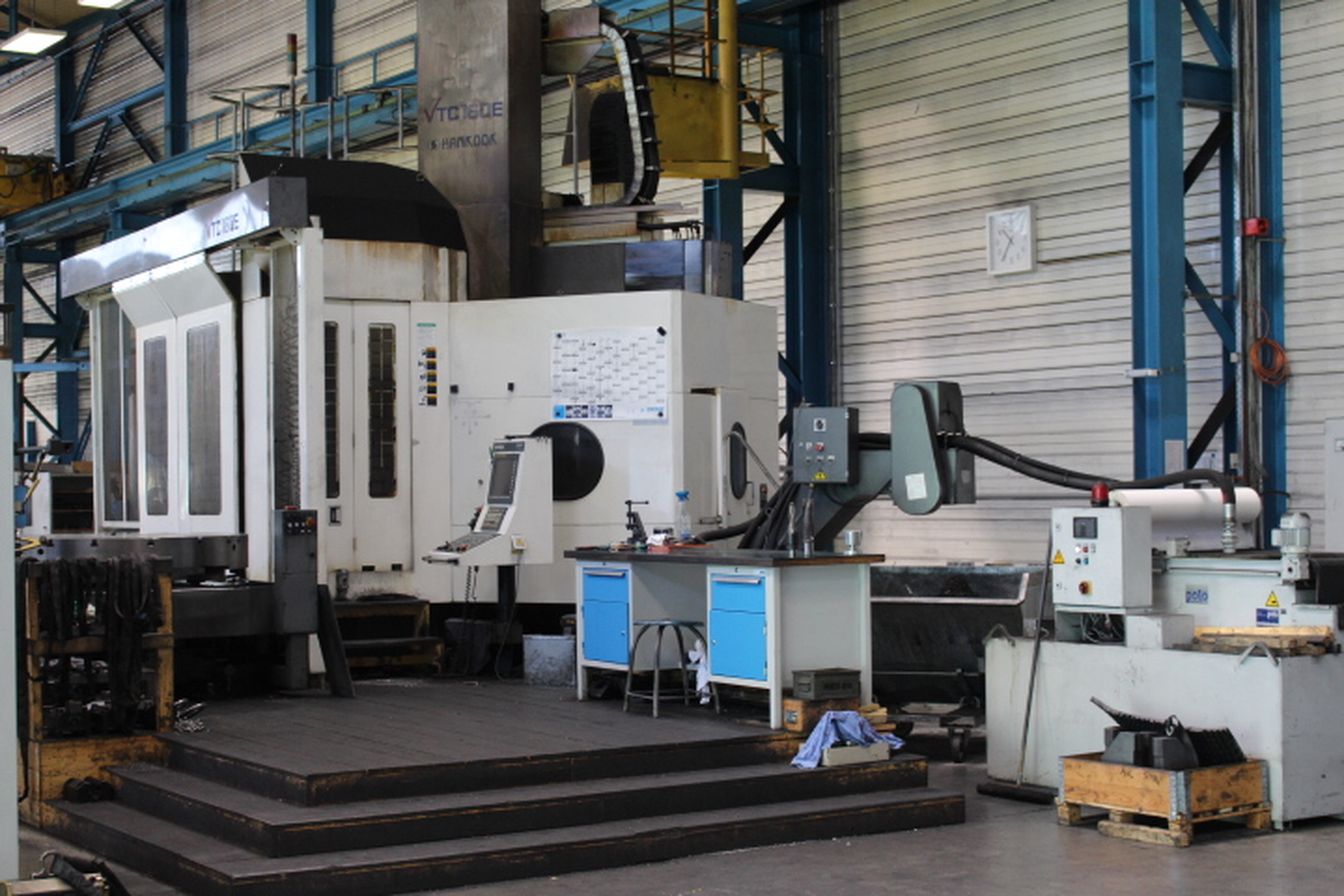 Tornio verticale con traversa mobile HANKOOK VTC 160 E APC
