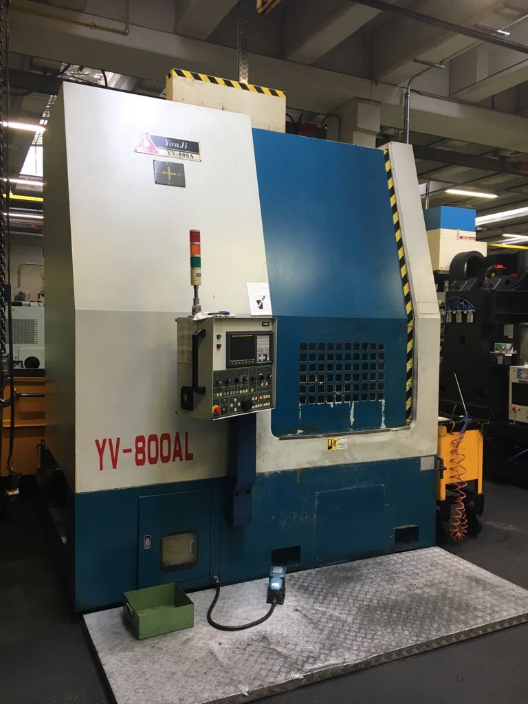 Tornio verticale YOU-JI YV 800 A
